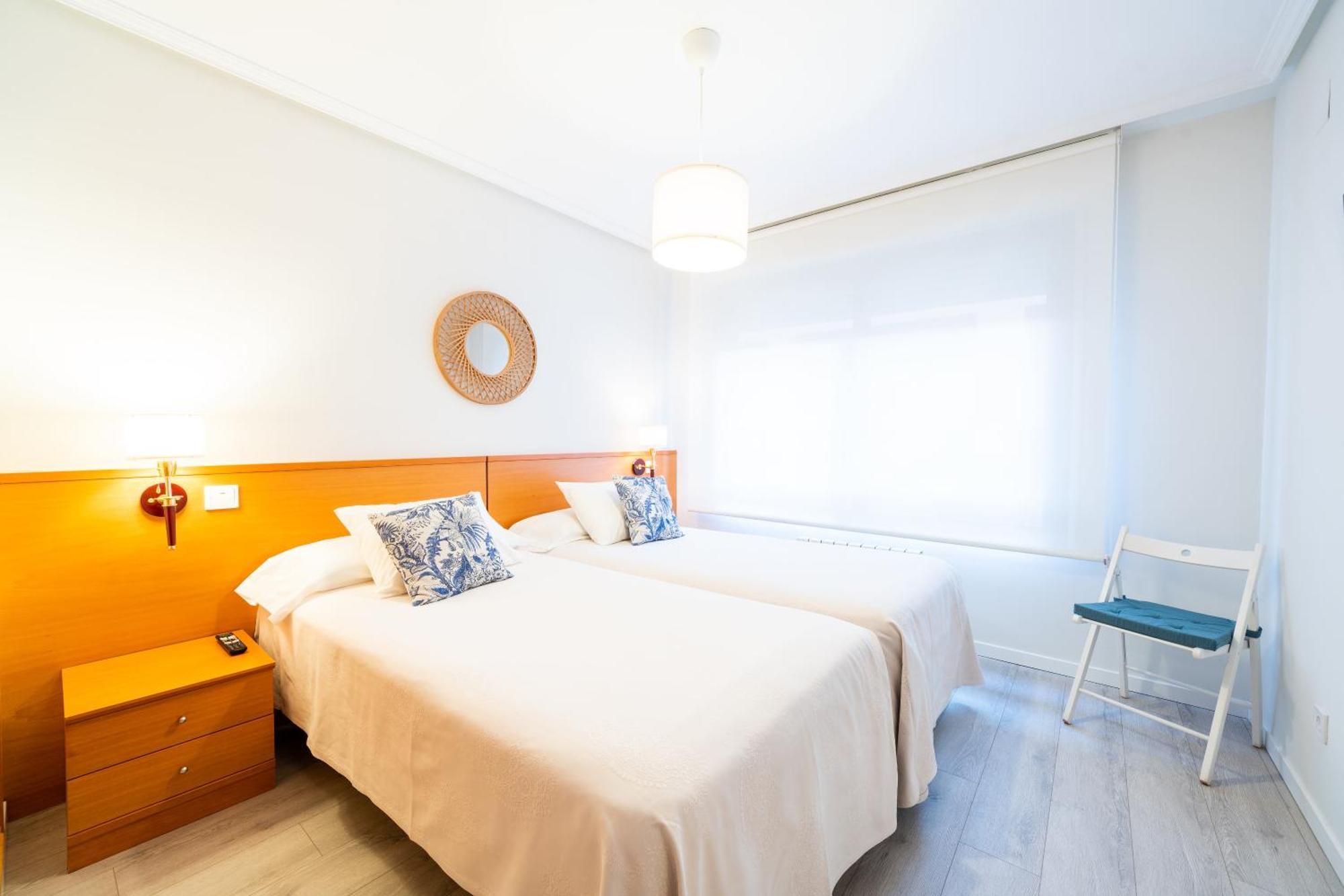 Apartamentos Go - Genova Parquesol - Parking Gratuito Βαγιαδολίδ Εξωτερικό φωτογραφία